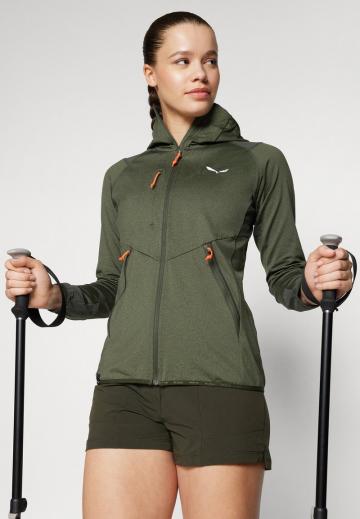 Спортивная куртка