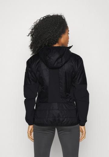 Спортивная куртка