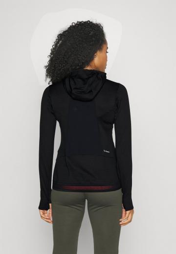 Спортивная толстовка