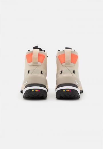 Походные сапоги