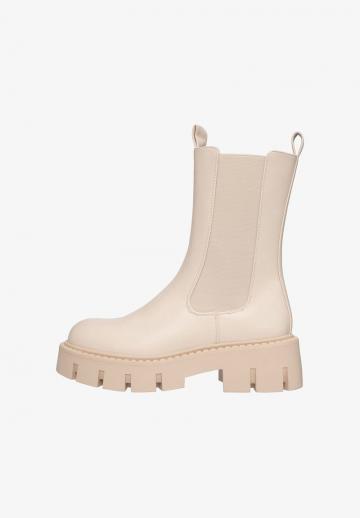 Полусапожки на платформе