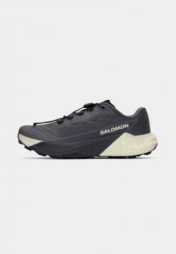 Беговые кроссовки