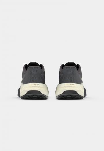 Беговые кроссовки