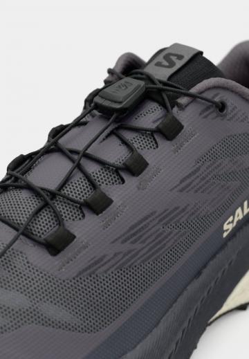 Беговые кроссовки