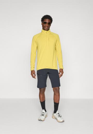 Спортивная кофта