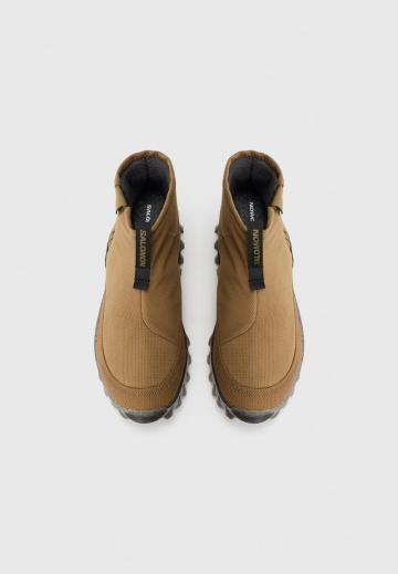 Походные ботинки