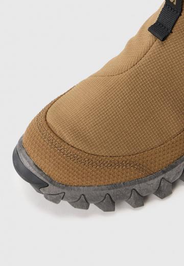 Походные ботинки