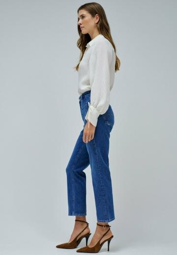 Короткие джинсы