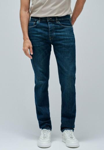 Узкие джинсы