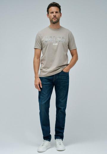 Узкие джинсы