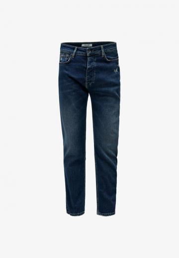 Узкие джинсы