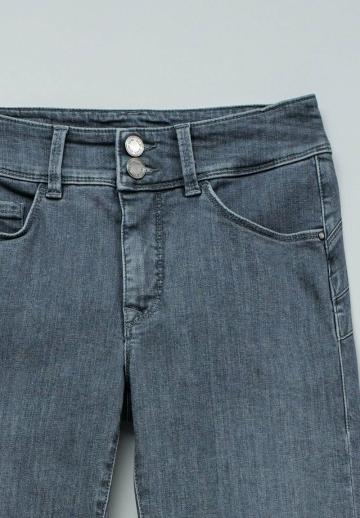 Клешеные брюки