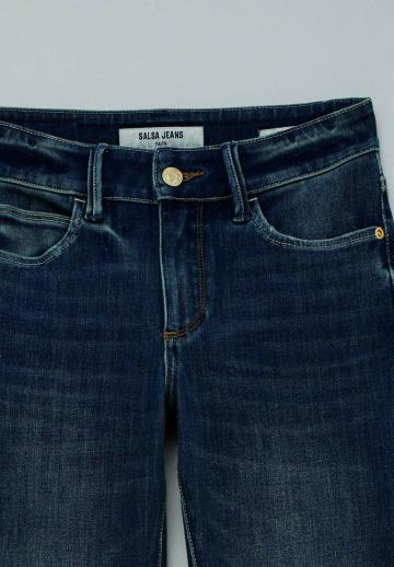 Узкие джинсы