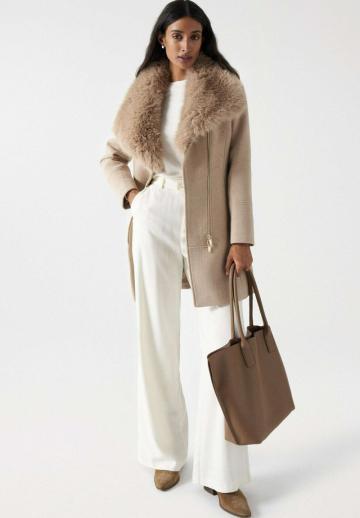 Короткое пальто