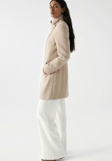 Короткое пальто