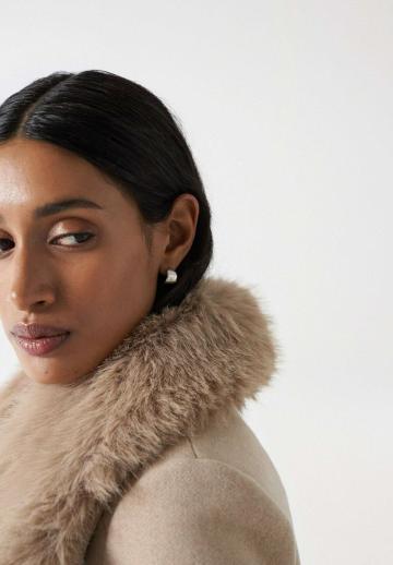 Короткое пальто