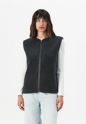 Пуховой жилет