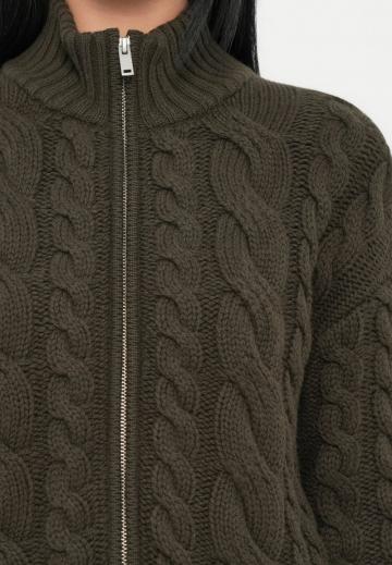 Вязаная кофта