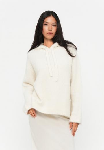 Пуловер с капюшоном