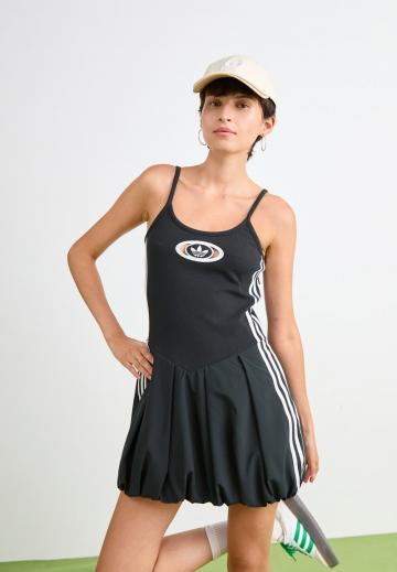 Короткое платье