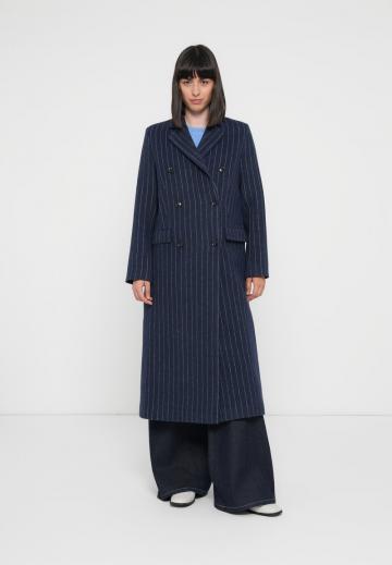 Шерстяное пальто