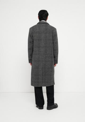 Шерстяное пальто