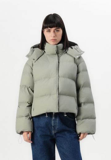 Зимняя куртка