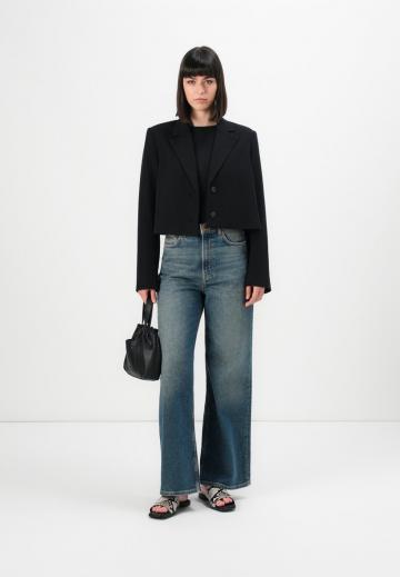 Короткая куртка