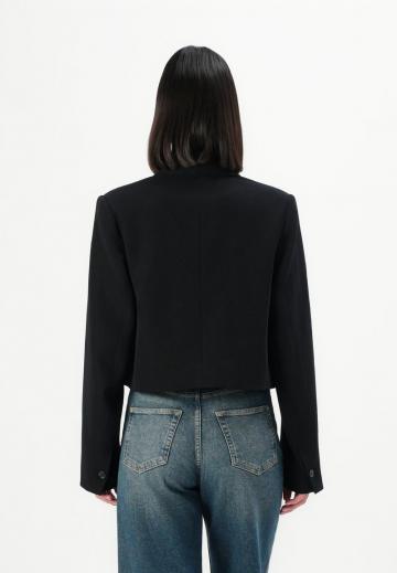 Короткая куртка