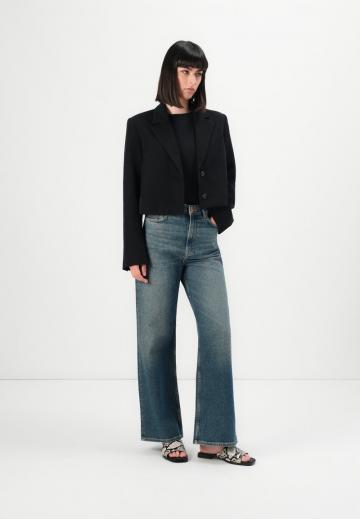 Короткая куртка