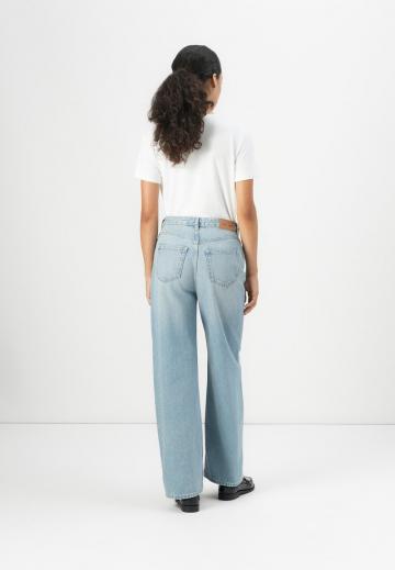 Свободные джинсы