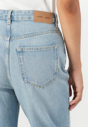 Свободные джинсы