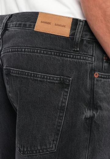 Свободные джинсы