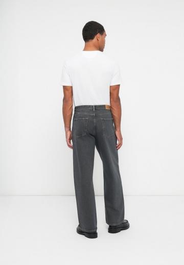 Свободные джинсы