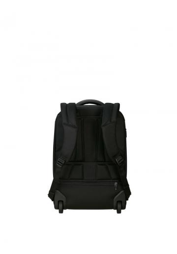 Чемодан на колесах