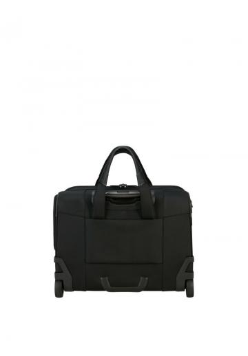 Чемодан на колесах