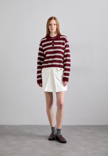 Пуловер в полоску