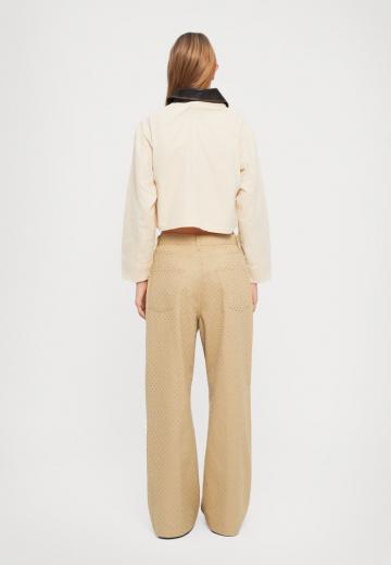 Короткая куртка