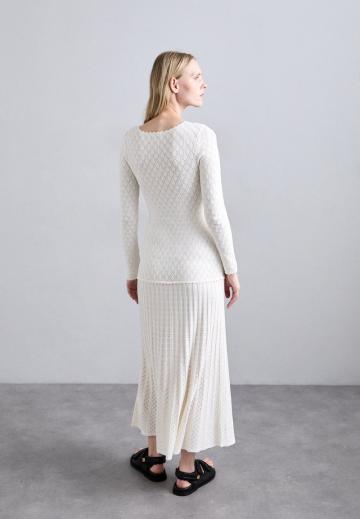 Вязаное платье