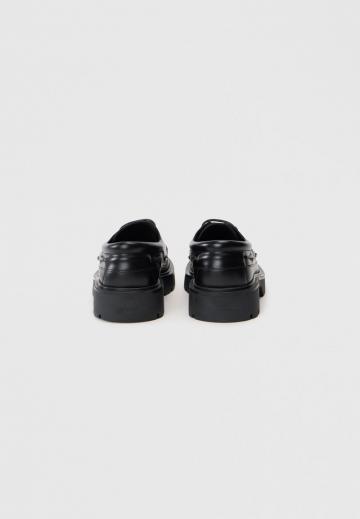 Ботинки на шнуровке