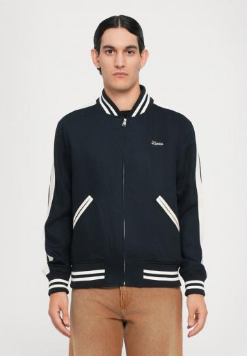 Куртка бомбер