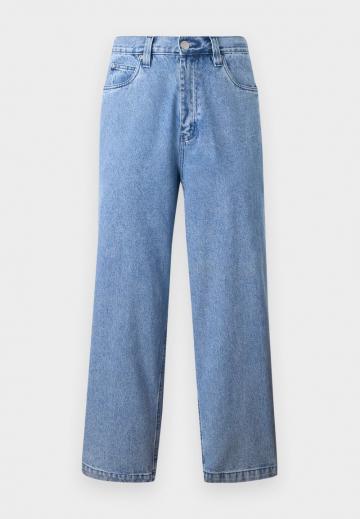 Свободные джинсы