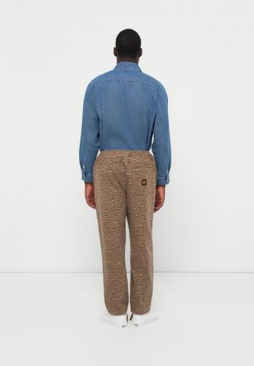 Свободные джинсы