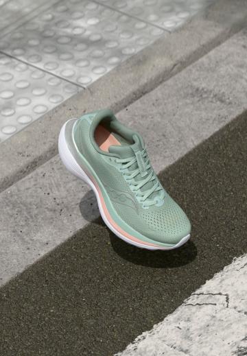 Беговые кроссовки