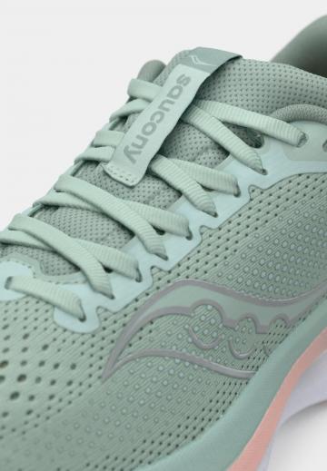 Беговые кроссовки