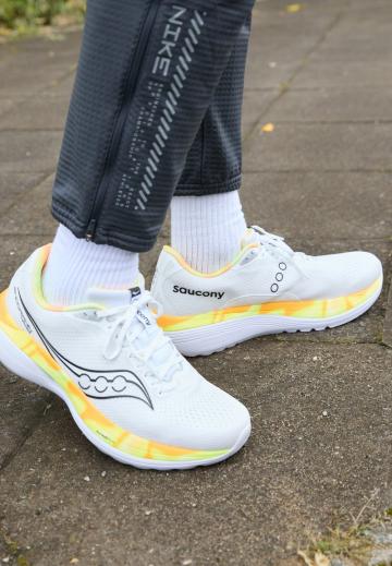 Беговые кроссовки