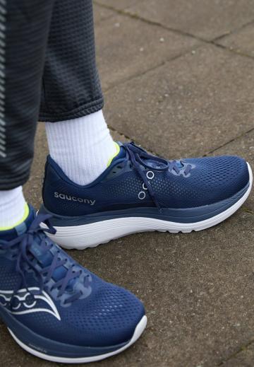 Беговые кроссовки