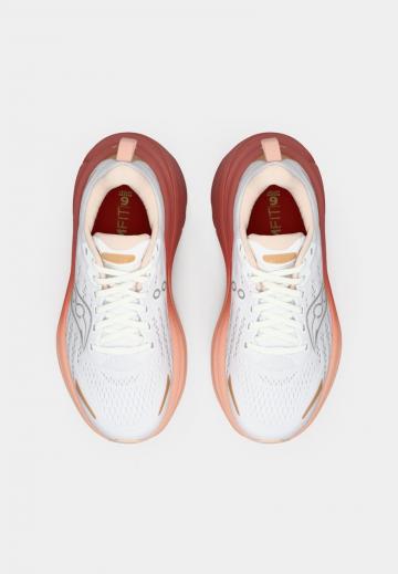 Беговые кроссовки