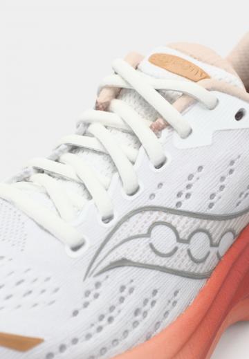 Беговые кроссовки