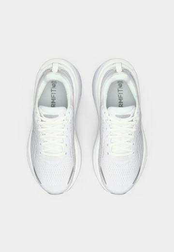 Беговые кроссовки